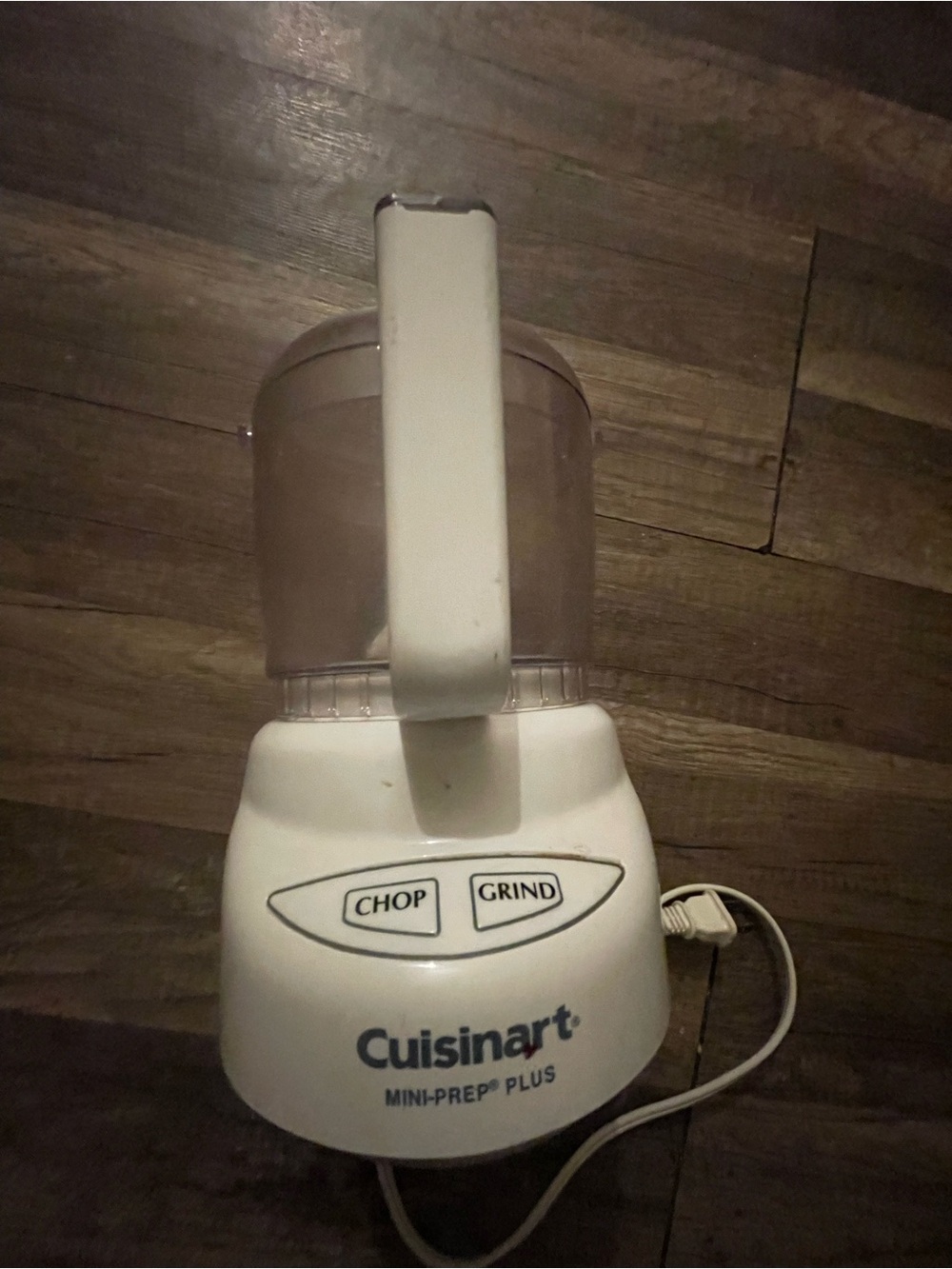 Small kitchen appliance (Cuisinart Mini-Prep Plus)